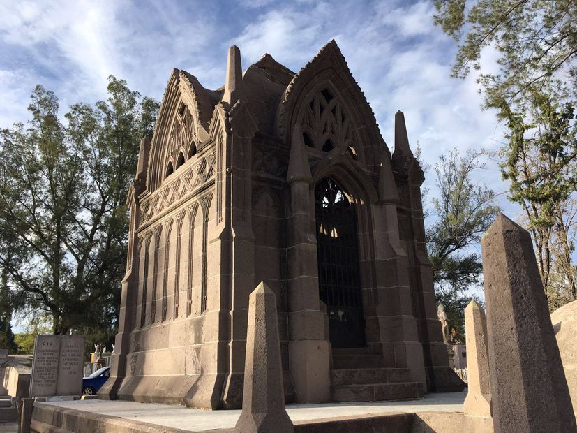 Este majestuoso panteón o Museo de Arte Funerario después de casi dos siglos de existencia sigue siendo cuna de la arquitectura. Foto: Regina Arellano