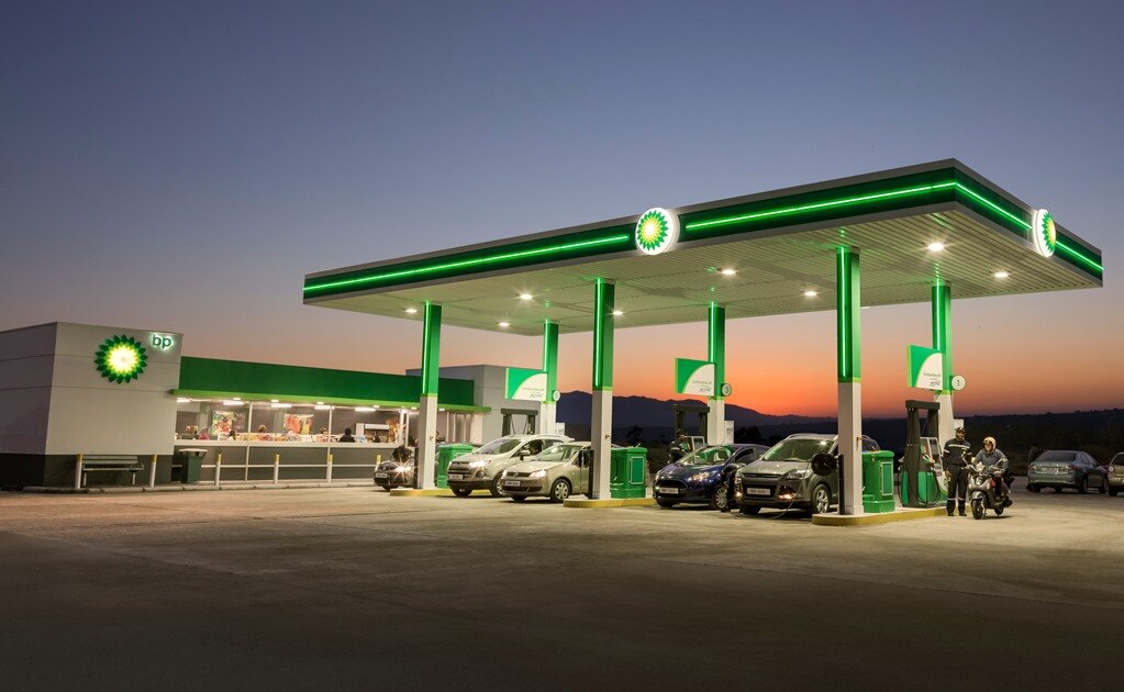 Cargar gasolina en una estación de servicio honesta, evita pérdidas de dinero