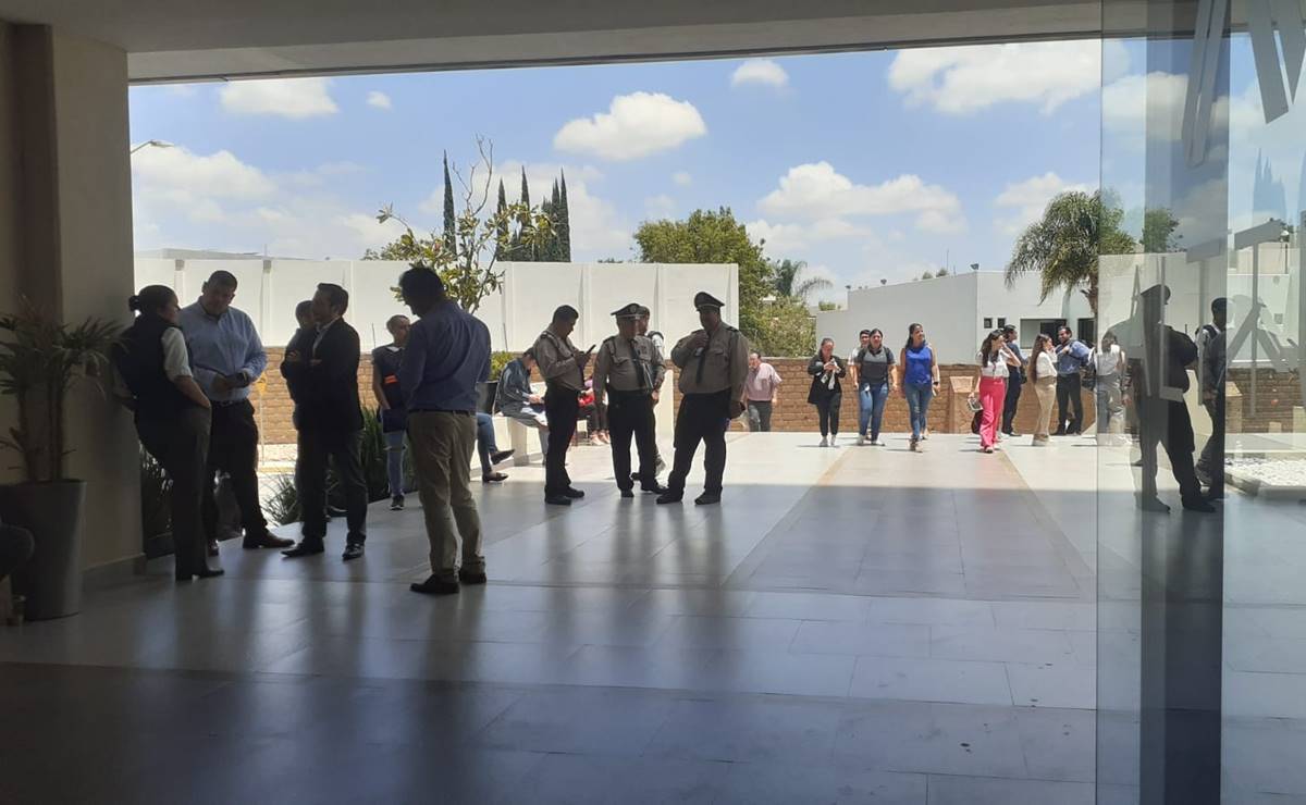 Evacuan edificios de la zona poniente de SLP por "sensación sísmica"