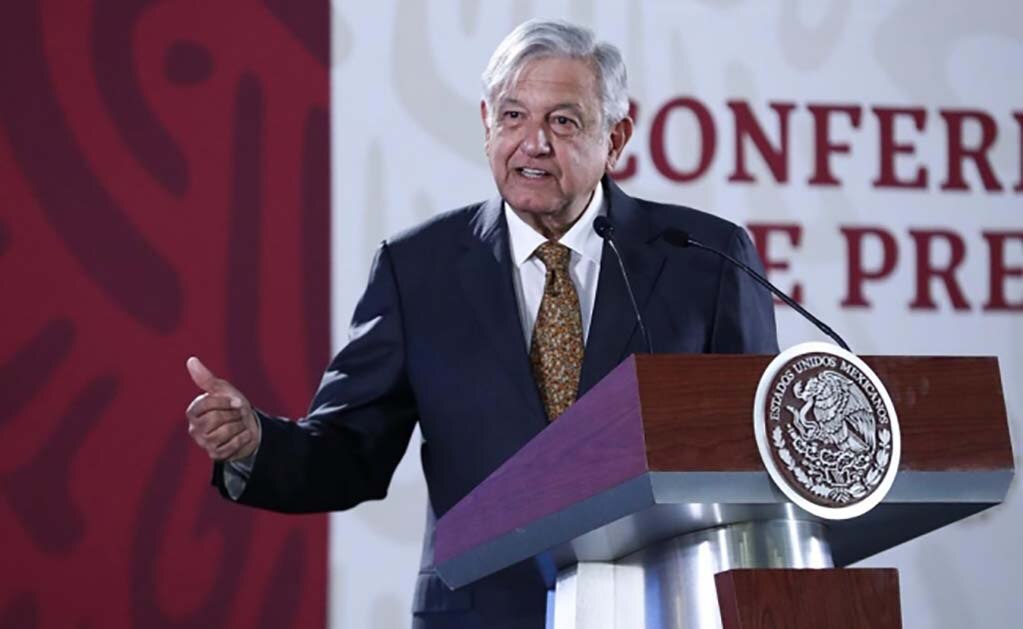 López Obrador defiende a sus ternas de la CRE; no está prohibido enviar las mismas, dice