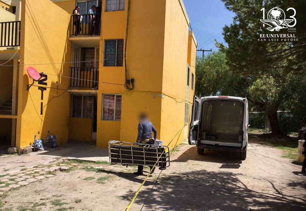 Mujer muere en departamento 