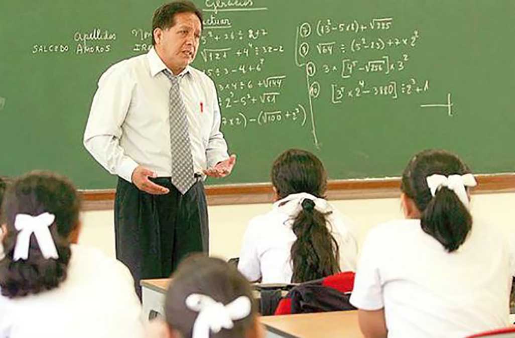 SEGE pide a maestros paciencia para asignatura de plazas