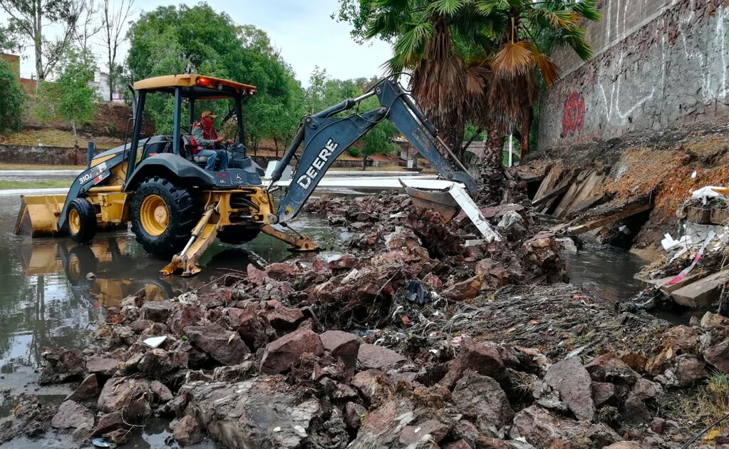 Realizan tareas de limpieza en Río Santiago