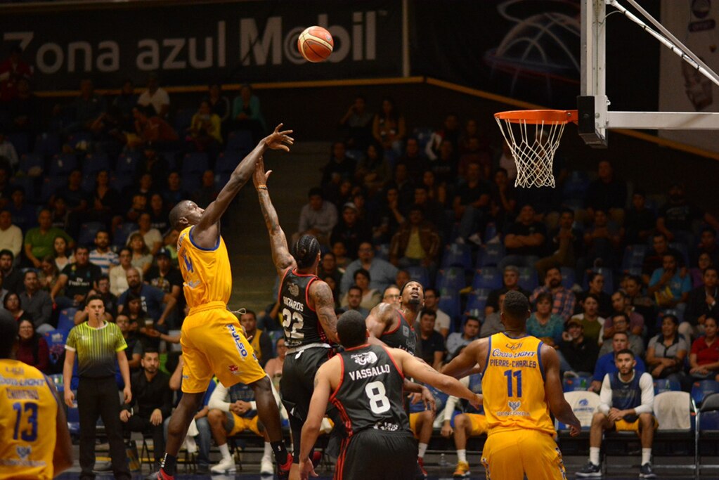 CB Santos se impone a Astros; logra su cuarta victoria 