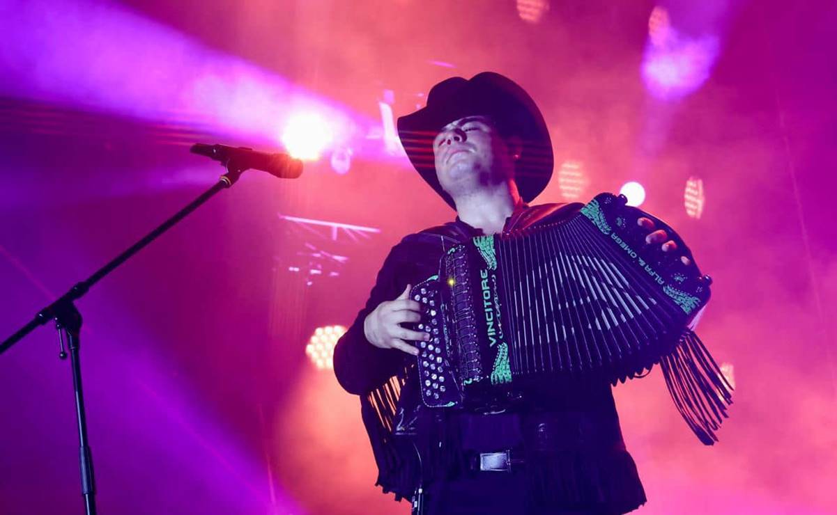 Alfredo Olivas cautiva la Fenapo en su clausura y consigue premio al mejor concierto de San Luis Potosí