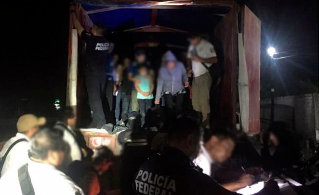 Rescatan a 150 migrantes en Tabasco; hay dos detenidos