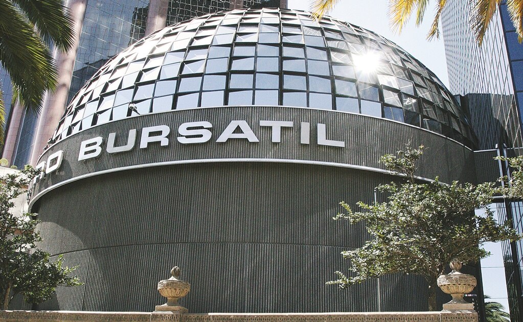 Bolsa mexicana cae 2.09%, su menor puntaje en cinco años