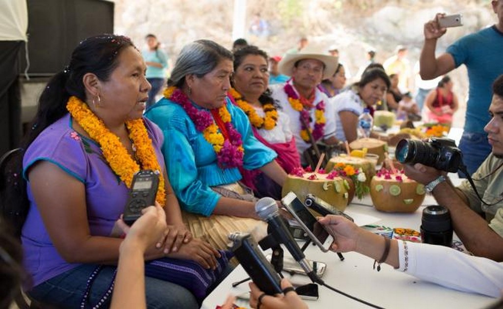 Grupo armado asaltó a periodistas de caravana de Marichuy por fotografías: SSP