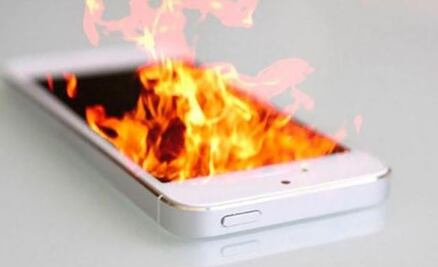 ¿Por qué puede incendiarse la batería de tu teléfono?