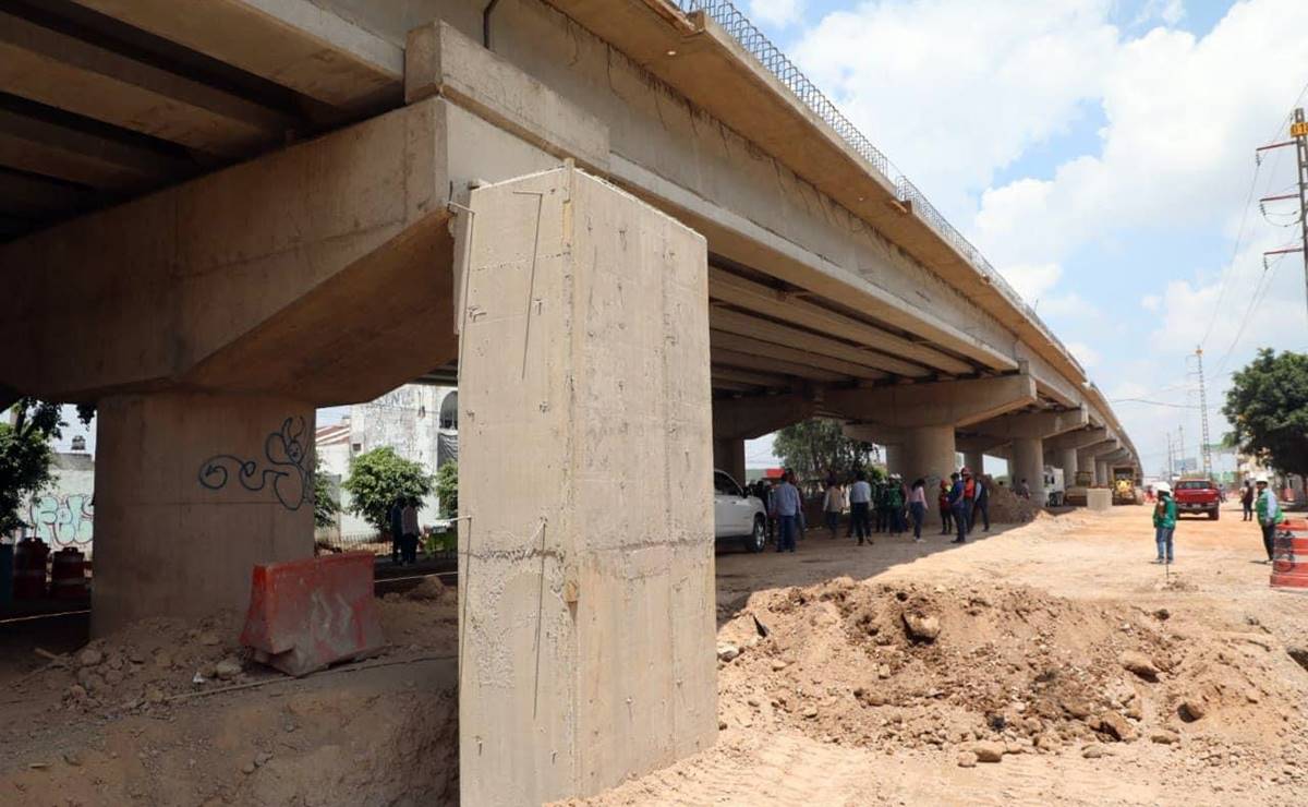 Por las noches, la situación en la zona de obra empeora por la falta de iluminación, acusan vecinos. Foto: Especial