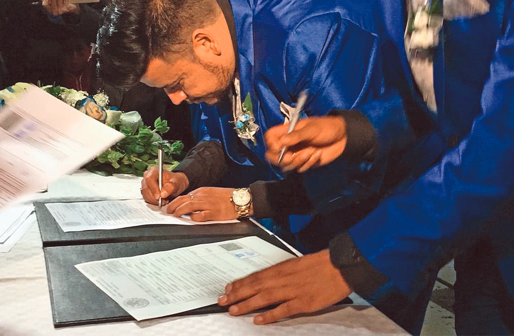 Comunidad LGBTTTI espera aprobación del matrimonio igualitario