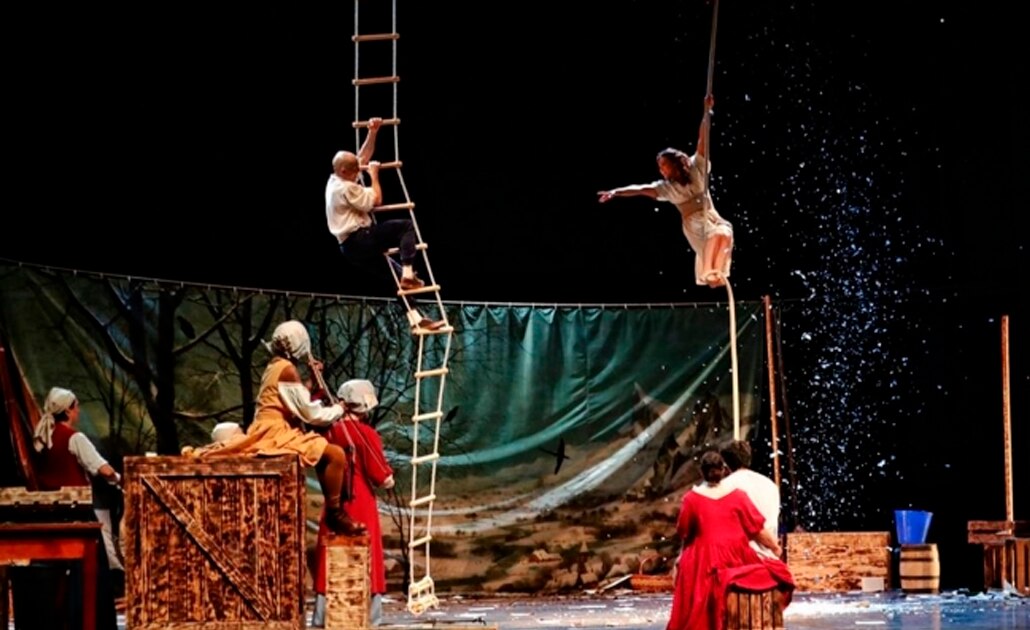 Con espectáculo circense, el Cervantino recorrió las estaciones del año