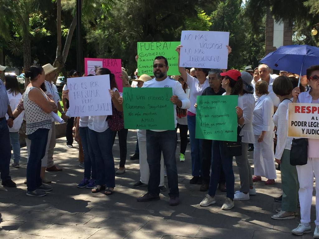 Marchan “Chalecos México” para protestar contra AMLO