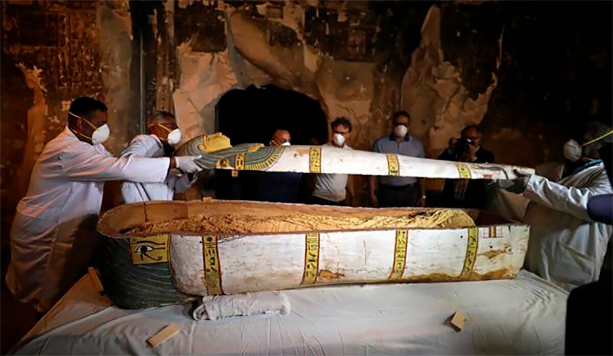 Hallan tumbas con momias de mujeres de la época de Tutankamón