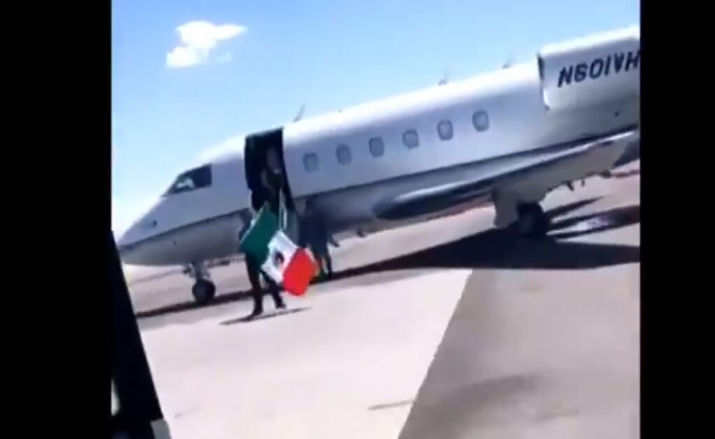 Bandera de México ondeando: una de las últimas imágenes antes del avionazo de Coahuila