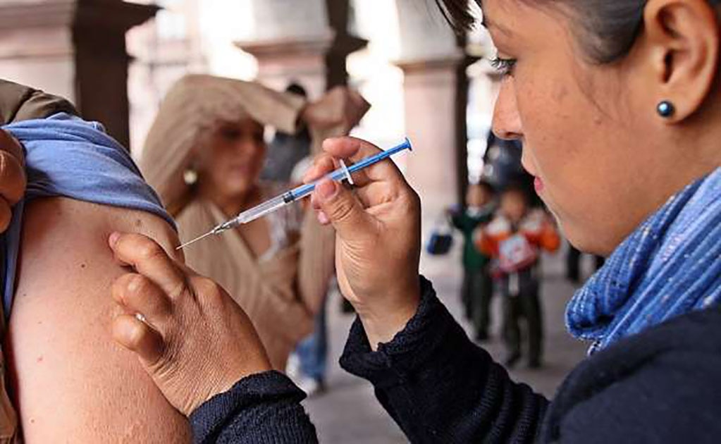 Comenzó IMSS a aplicar vacuna contra la influenza