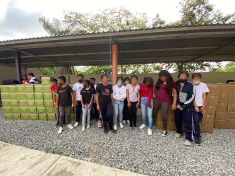 Reciben desayunos escolares 36 mil niñas y niños de la Huasteca y zona media de SLP