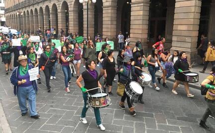 Se suman más contingentes a la marcha del 8M en San Luis Potosí