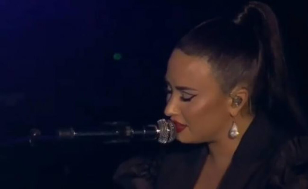 Demi Lovato confiesa en concierto que ha recaído en el alcohol