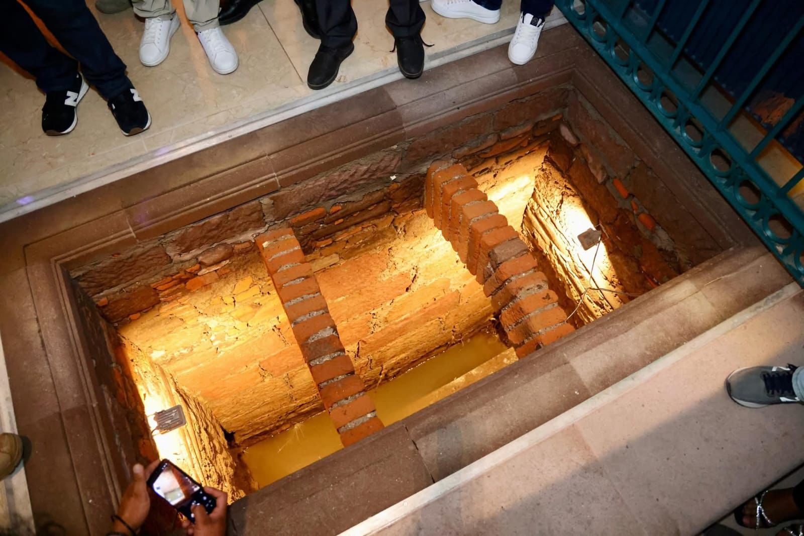 Los túneles serán explorados por autoridades, confirmó Gallardo