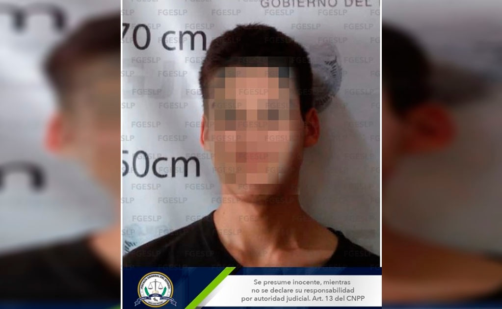 Aseguran a joven con bombas caseras 