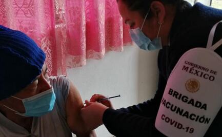 Salud estatal reporta 53% de avance en vacunación a adultos mayores en SLP