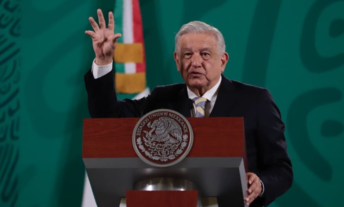 "Amor con amor se paga"; AMLO agradece felicitaciones por su cumpleaños