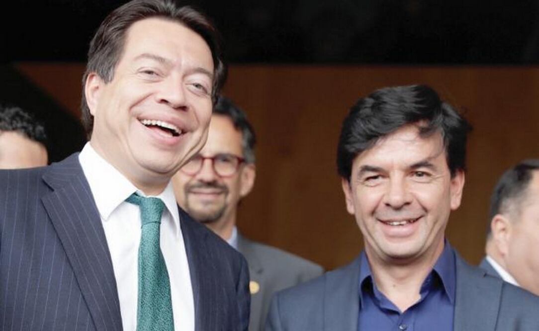 El líder de los diputados de Morena, Mario Delgado, se reunió ayer con Jesús Ramírez, próximo vocero de Andrés Manuel López Obrador. Foto: IVÁN STEPHENS. EL UNIVERSAL