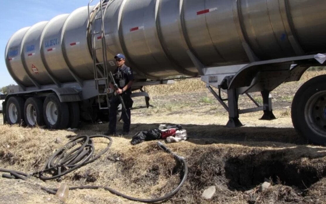 Giran orden de captura a 5 vinculados al huachicol; 2, ligados a Lozoya