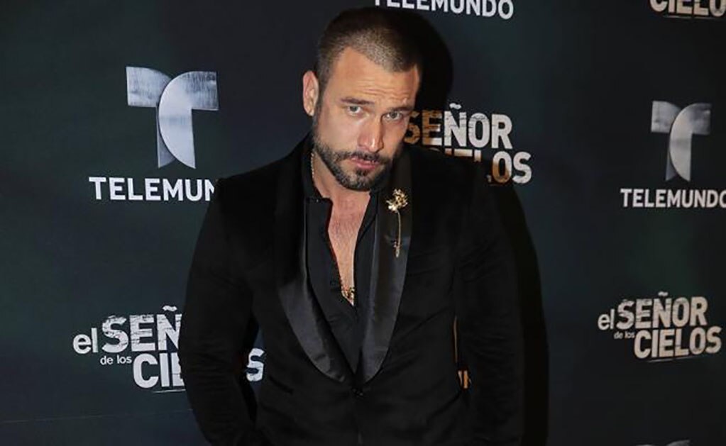Rafael Amaya llegó custodiado de varios hombres. FOTO: Irvin Olivares/EL UNIVERSAL