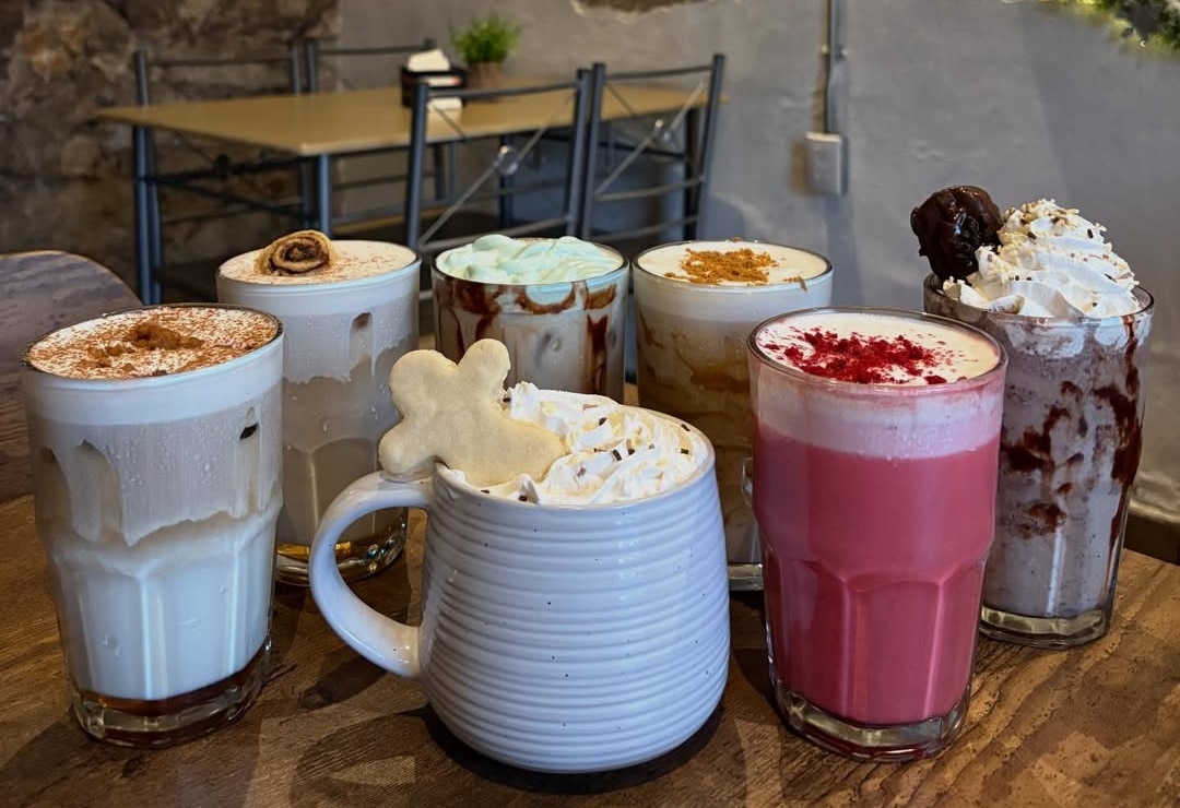 Las mejores bebidas navideñas en SLP. Foto: Instagram @alter.cafe.slp