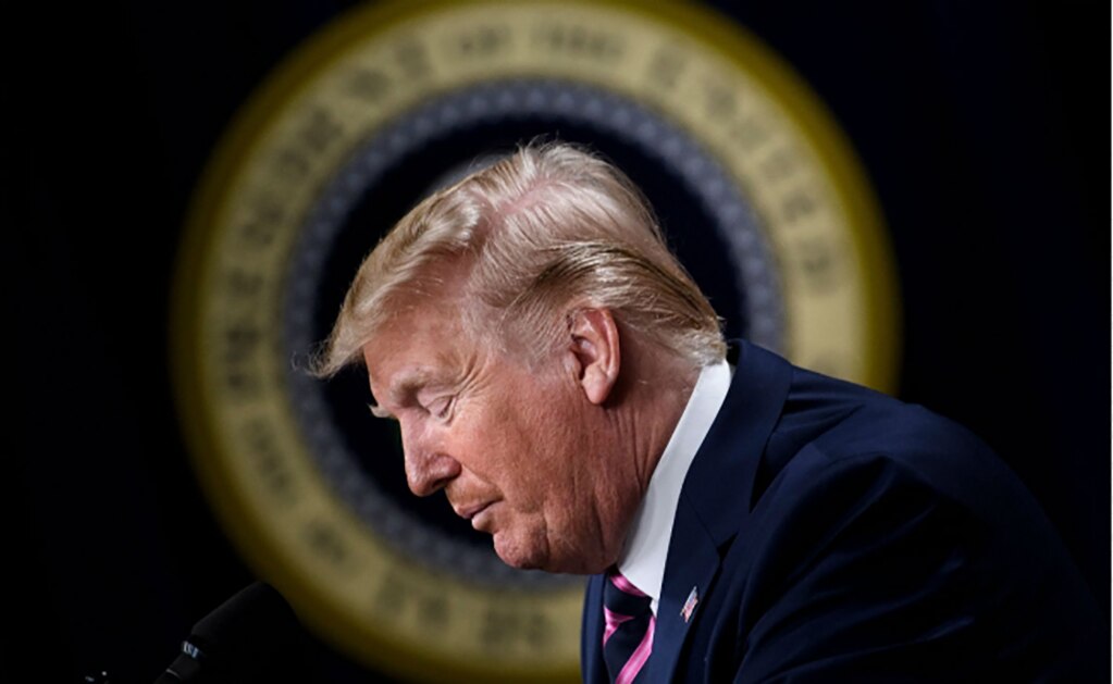 Trump pide rezar previo a votación para juicio político