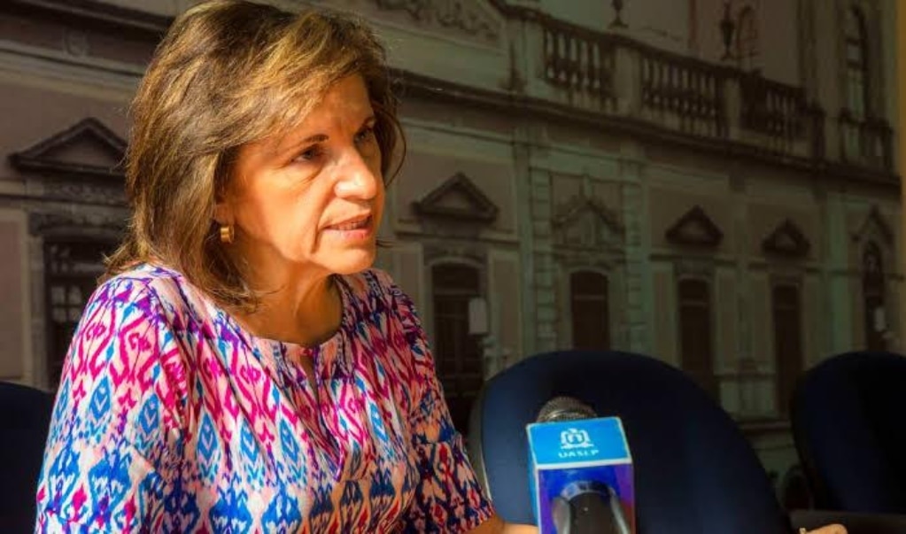 Dolores Lastras va por la rectoría de la UASLP