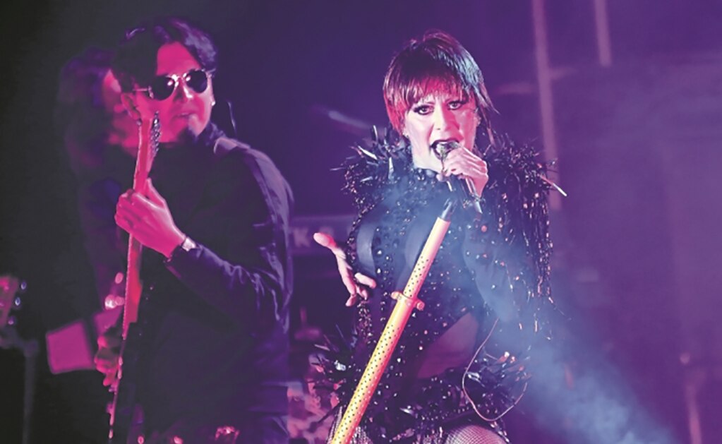 Asegura Alejandra Guzmán en concierto que ha sido infiel