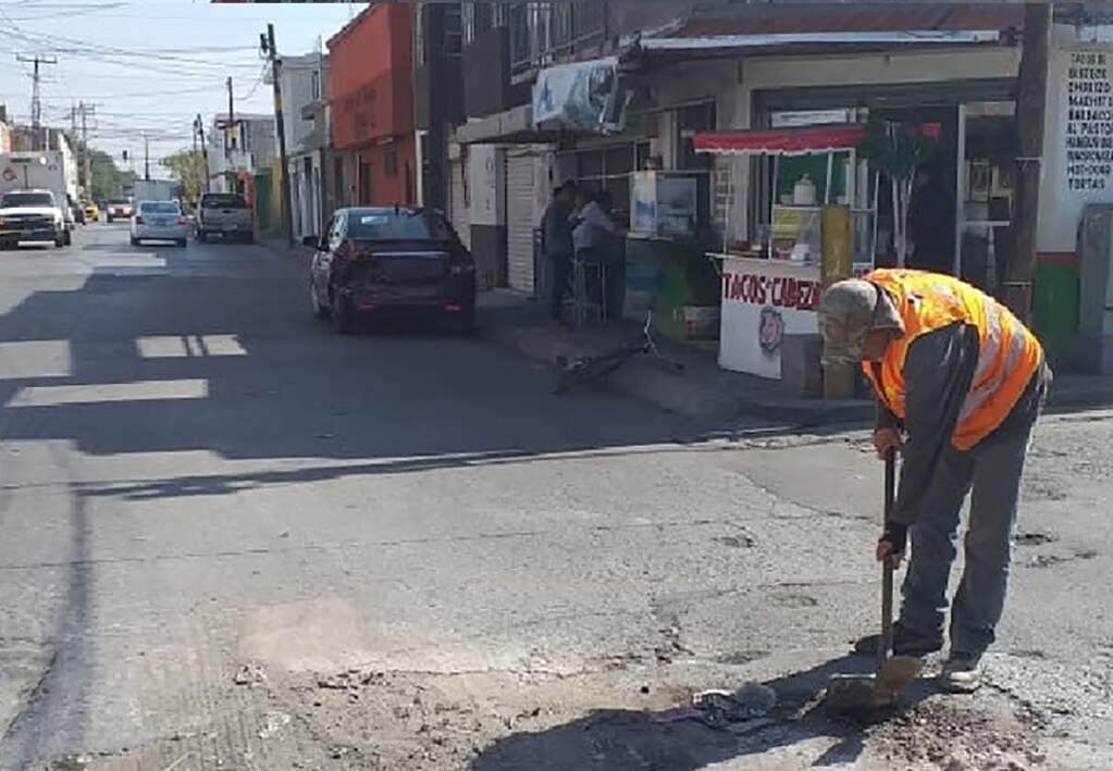 Desarrollo Urbano de Soledad aplica más de 400 toneladas de asfalto para bacheo 