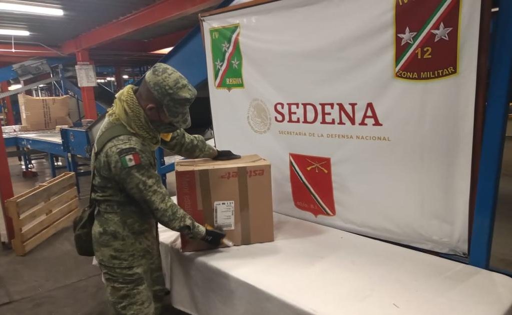 Sedena asegura cristal y marihuana en aeropuerto de SLP