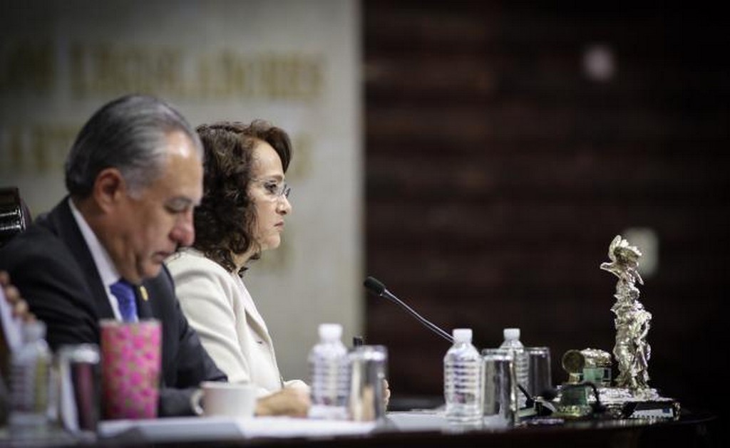  Ley de salario máximo va: que nadie gane más que el Presidente