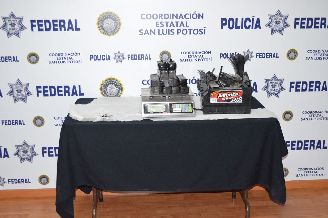 PF asegura 4 kilos de heroína en carretera SLP - Matehuala 