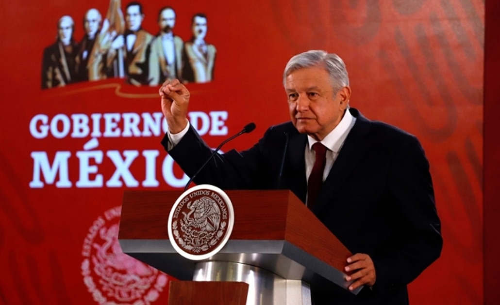 AMLO va por dos refinerías pequeñas: achica Dos Bocas