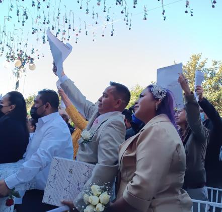 "Siempre quise casarme con ella”: Esteban y Martha sellan su amor en bodas comunitarias de SLP 