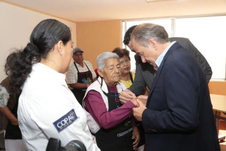 Gobierno y DIF estatal fortalecen atención a personas adultas mayores