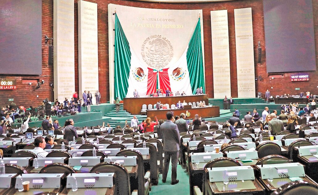 Récord de reformas en la 4T, pero economía y seguridad estancadas