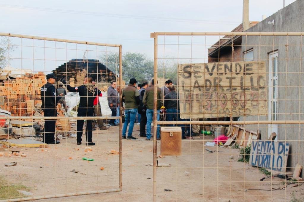 Clausuran ladrillera en antiguo Camino a Peñasco