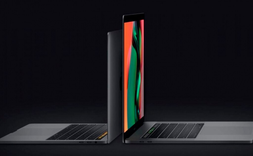 Será la primera computadora portátil con ese tamaño de pantalla fabricada por los de Cupertino, lugar que hasta ahora ocupaba la MacBook Pro de 15,4 pulgadas