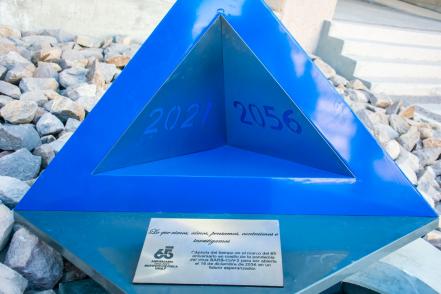 Sellan cápsula del tiempo de Instituto de Física de la UASLP; se abrirá en el 2056