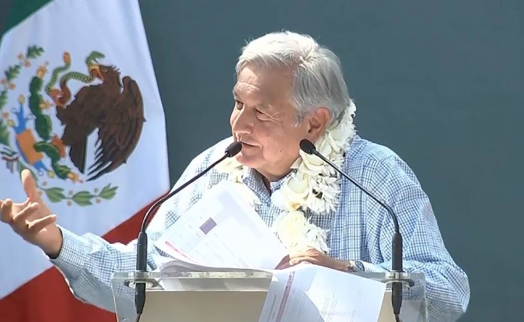 Tras perder vuelo, López Obrador viaja de Veracruz a la CDMX vía terrestre