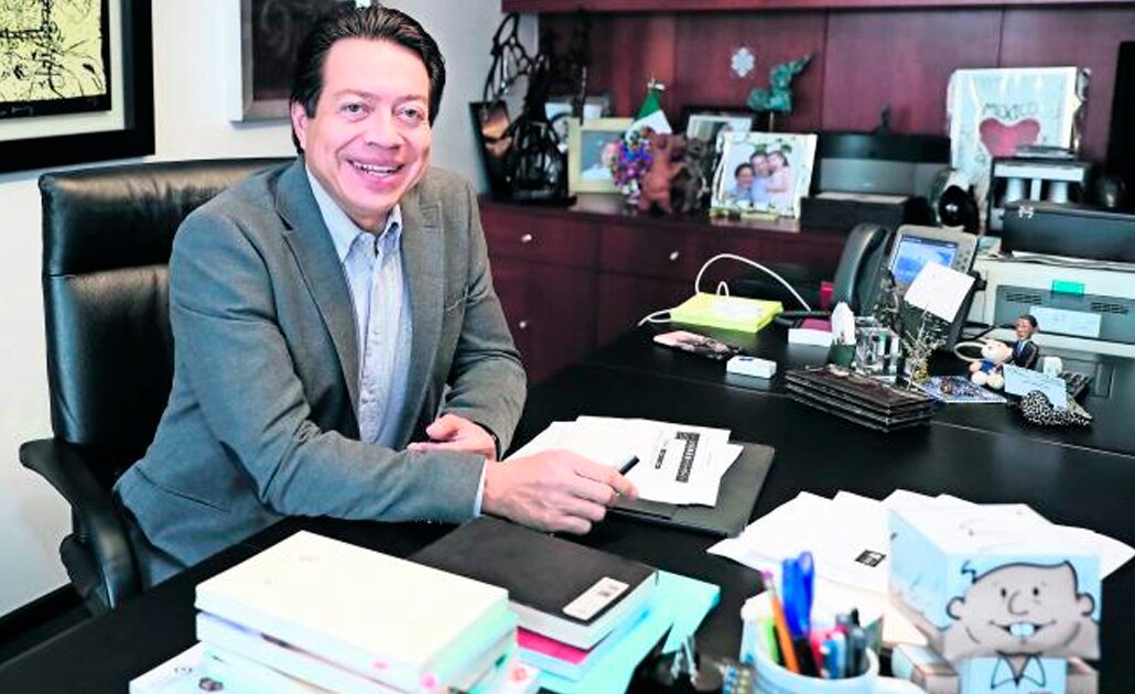 Mario Delgado propone aumentar el salario mínimo a 108 pesos