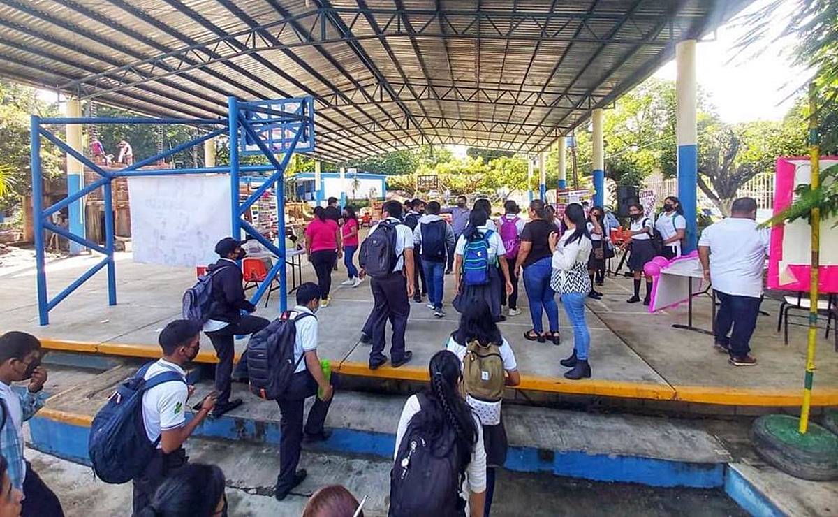 Tras paro, retoman actividades alumnos y maestros de Cobach en San Luis