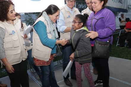 Programa “En son de paz” entrega 280 apoyos sociales en Dalias 