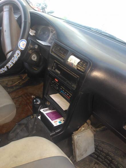 Detienen a hombre por robo a vehículo